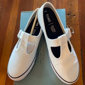 Toms joon white canvas